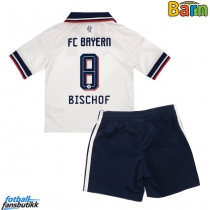 Bayern Munich Tom Bischof #8 Bortedraktsett Barn 2026-27 Kortermet (+ Korte bukser)